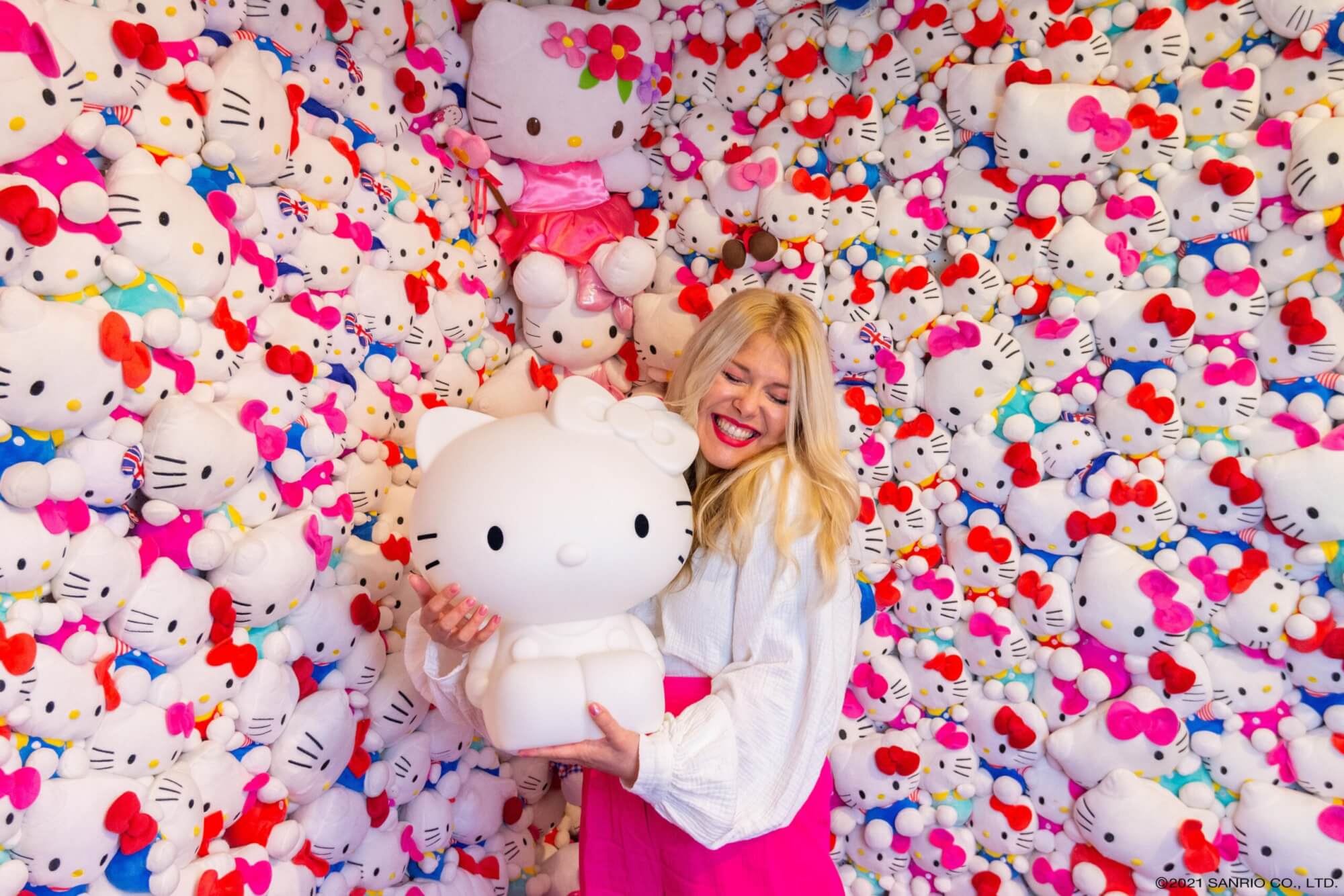 J&M Brands  Hello Kitty in Wondr Experience Amsterdam